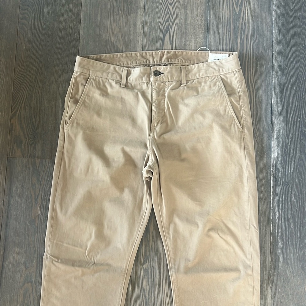 Gently used rag & bone Khaki pants, men.